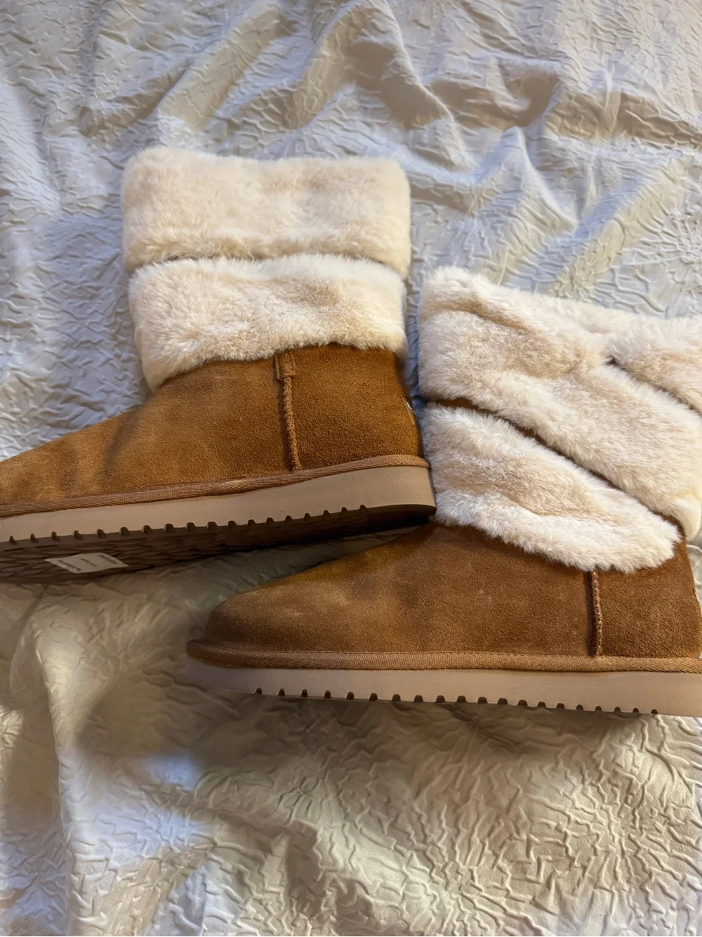 NWT Koolaburra Tan Boots with Cream Faux-Fur Cuff size 8